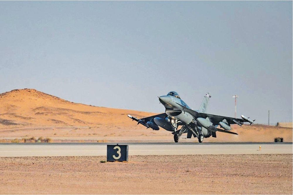 طائرة حربية1