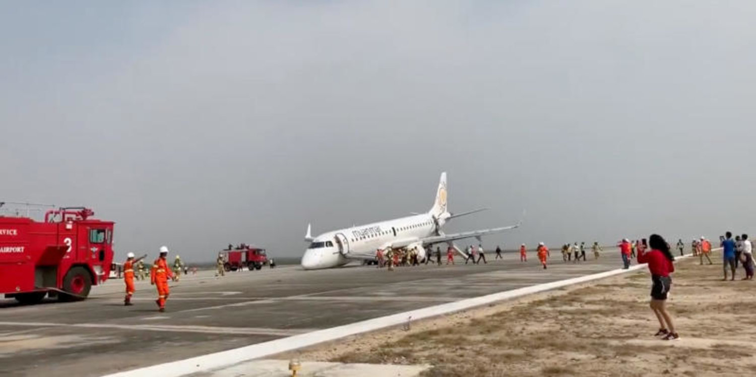 2019-05-12T062628Z_318132390_RC1C71FFD2D0_RTRMADP_3_MYANMAR-AIRPLANE بالفيديو- هبوط مرعب لطائرة من دون عجلات