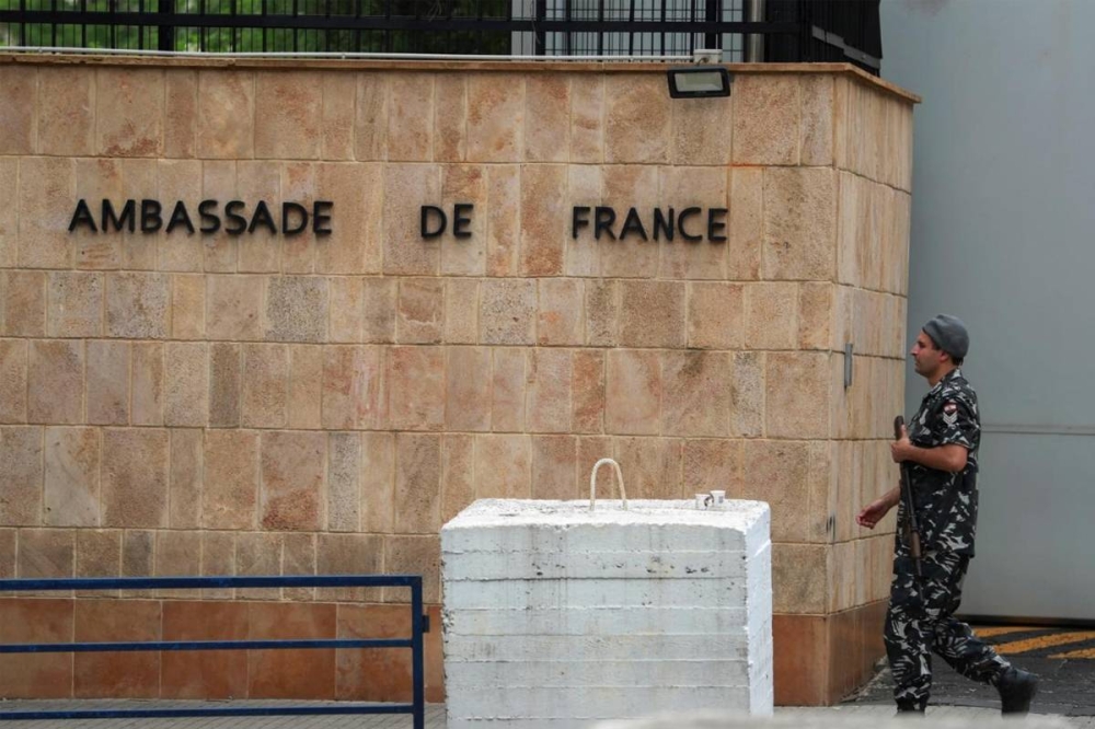 لبنان «يغرق» الورقة الفرنسية