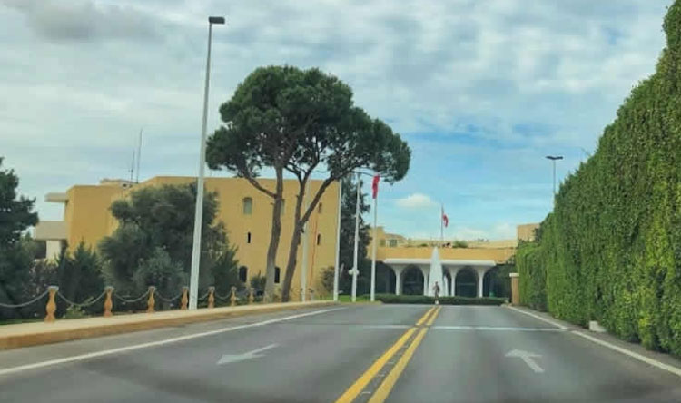 بعبدا طريق تفاؤل حذر بإنجاز الملف الرئاسي قبل تموز وارتفاع أسهم «الخيار الثالث» دون إسقاط اسم قائد الجيش