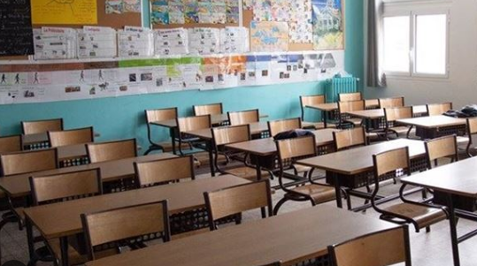 مدرسة في زغرتا… معلمة تضرب رأس تلميذة بالحائط!