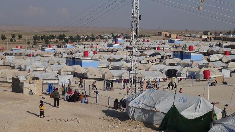 خاص – “رشوة” بقاء النازحين: الخلاف على المبلغ