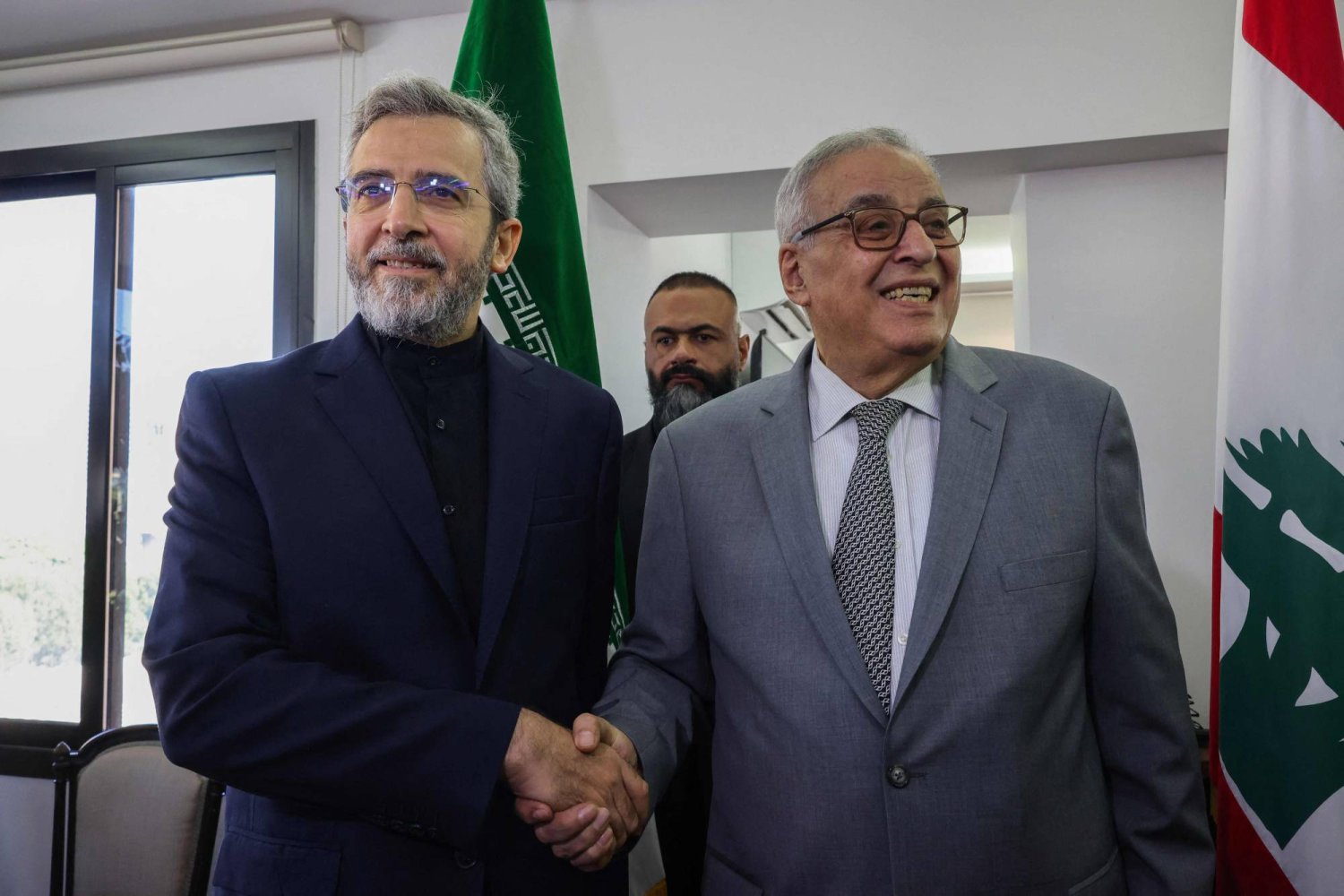 باقري كني بو حبيب باقري «يتناغم» مع واشنطن بعدم توسعة الحرب إلى جنوب لبنان