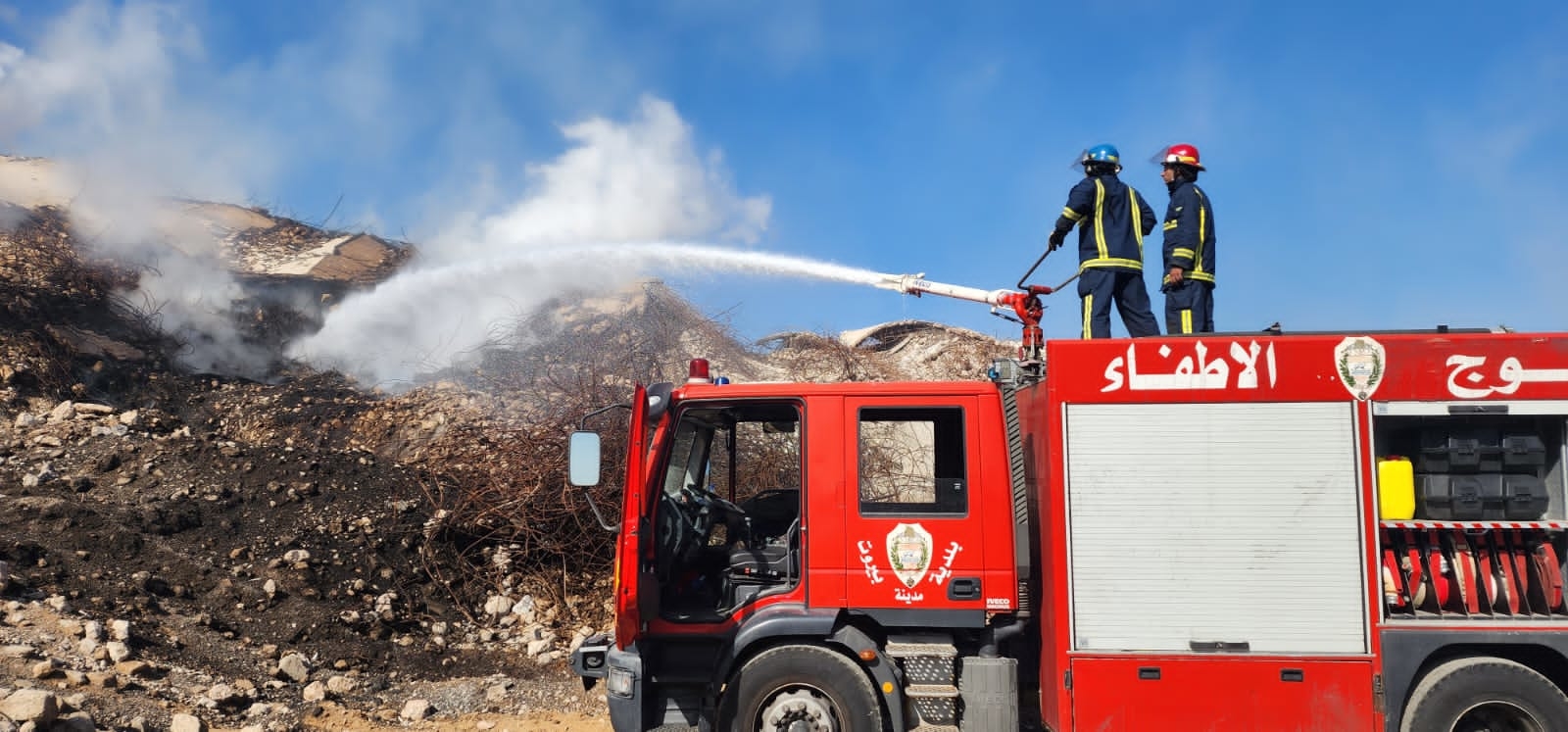 فوج إطفاء بيروت تكسير سيّارات الإطفاء، إليكم ما حصل في مركز الباشورة