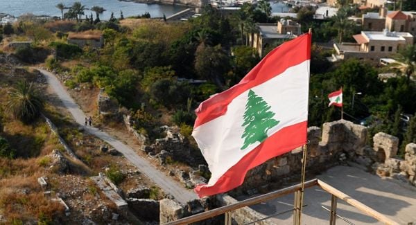 لبنان العلم