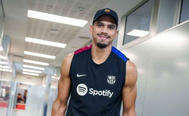 1 برشلونة يعيد ترتيب خططه بعد اصابة اراوخو