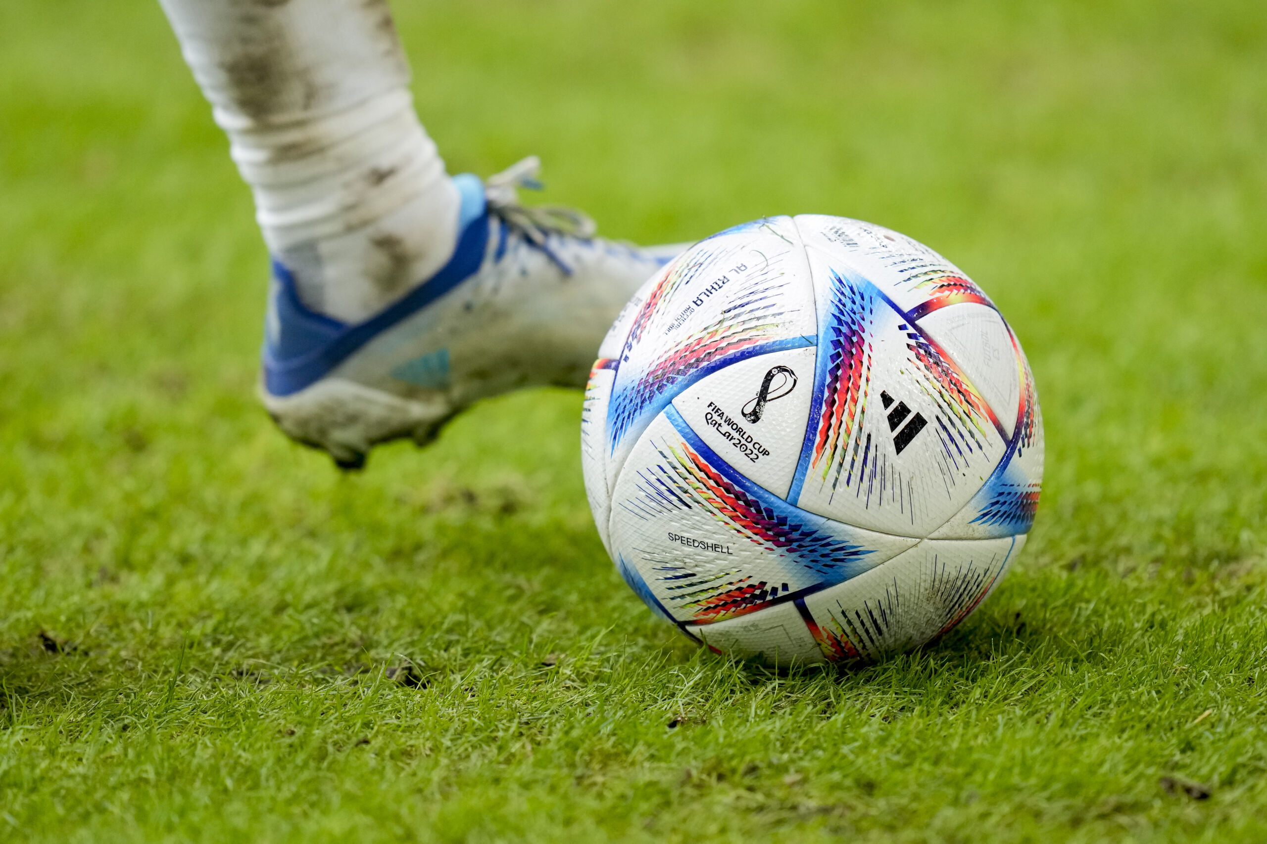 Japan v United States – International Friendly تغيير في شعار ناد يثير السخرية