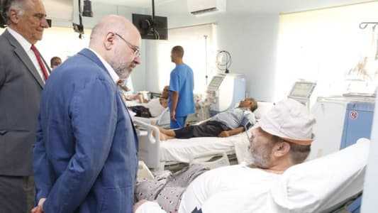 الابيض بعد سقوط سقف غرفة غسيل الكلى، الأبيض في مستشفى البترون
