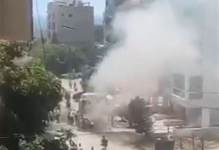 انفجار سيارة شهيدان باستهداف سيّارة على طريق الحوش- صور
