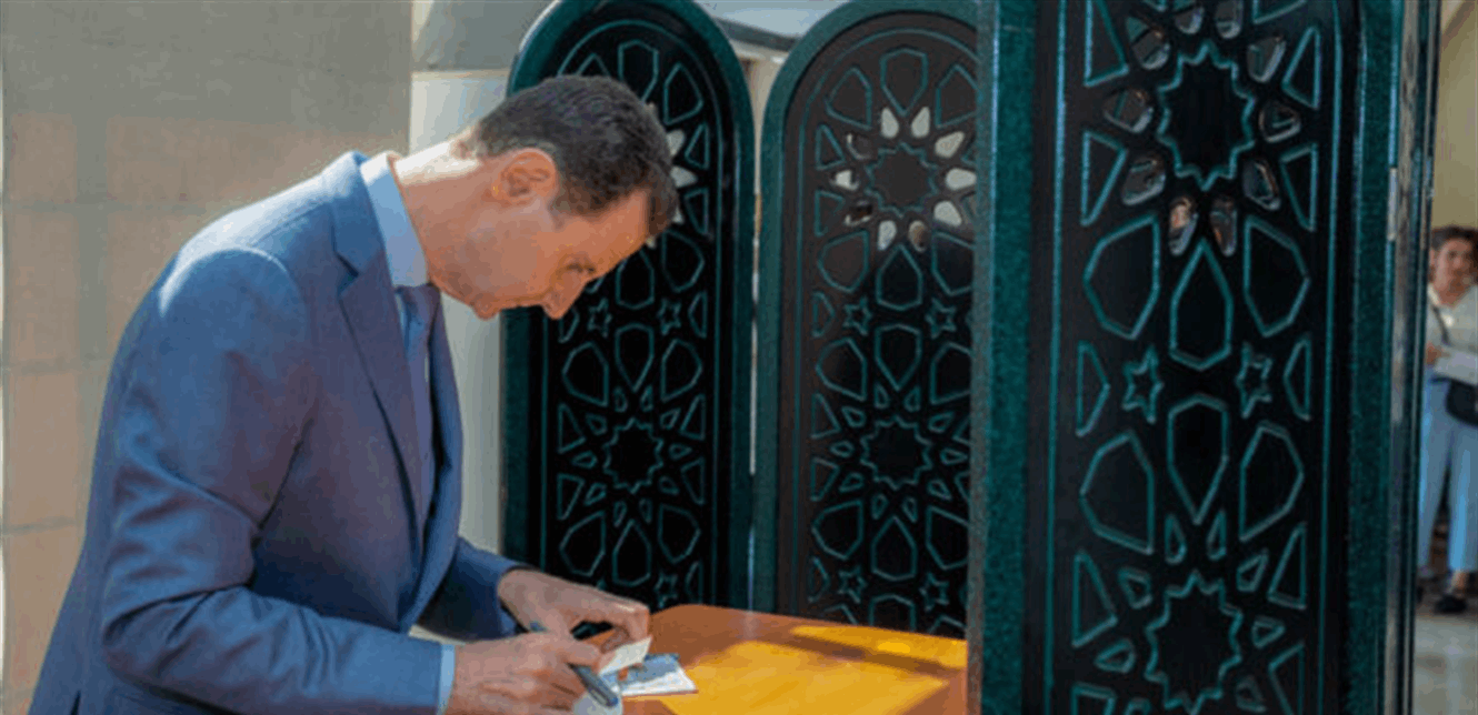 بشار الاسد الإنتخابات السوريّة إنطلقت، والأسد يدلي بصوته
