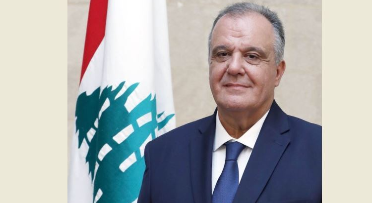 بوشكيان بوشكيان يطلب من المصانع إدراج رقم وتاريخ الترخيص الصناعي على المنتجات