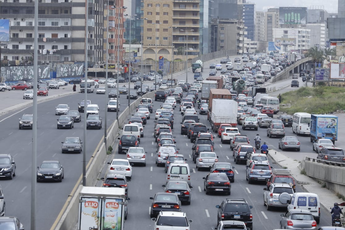 زحمة سير زحمة سير على بعض الطرقات