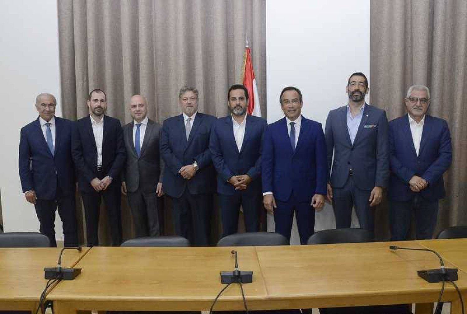 نواب المعارضة 1 «الثنائي الشيعي» يمتنع عن تحديد موعد للمعارضة لبحث الأزمة الرئاسية
