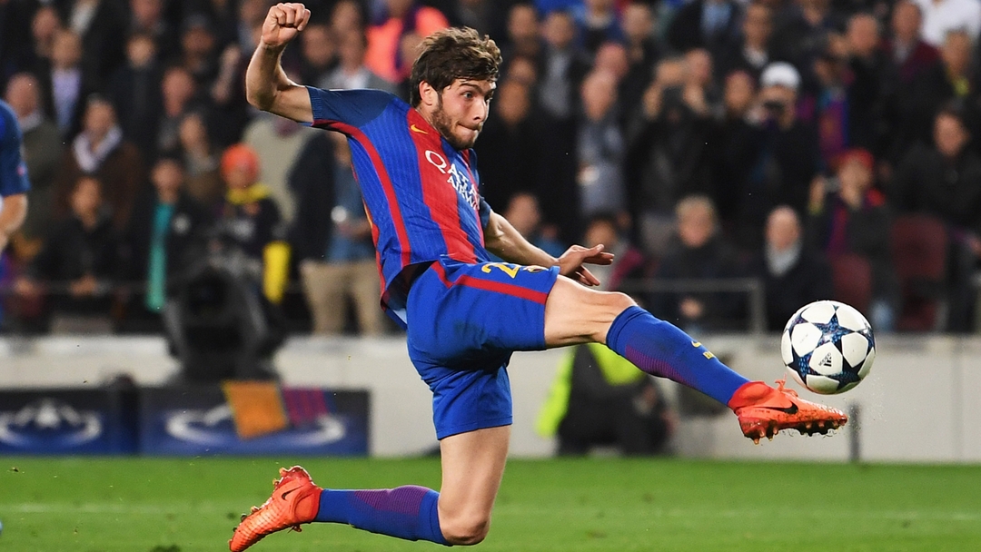 كومو يواصل تعزيز صفوفه: قائد برشلونة السابق ينضم للفريق