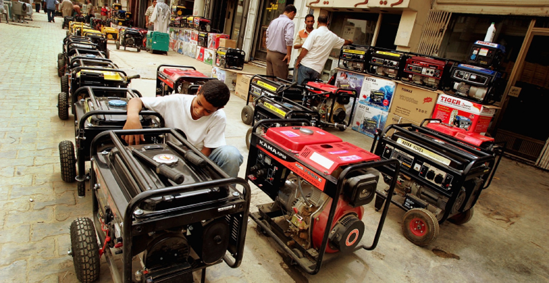 mini moteur اللبنانيون يتهافتون على شراء المولّدات الصغيرة