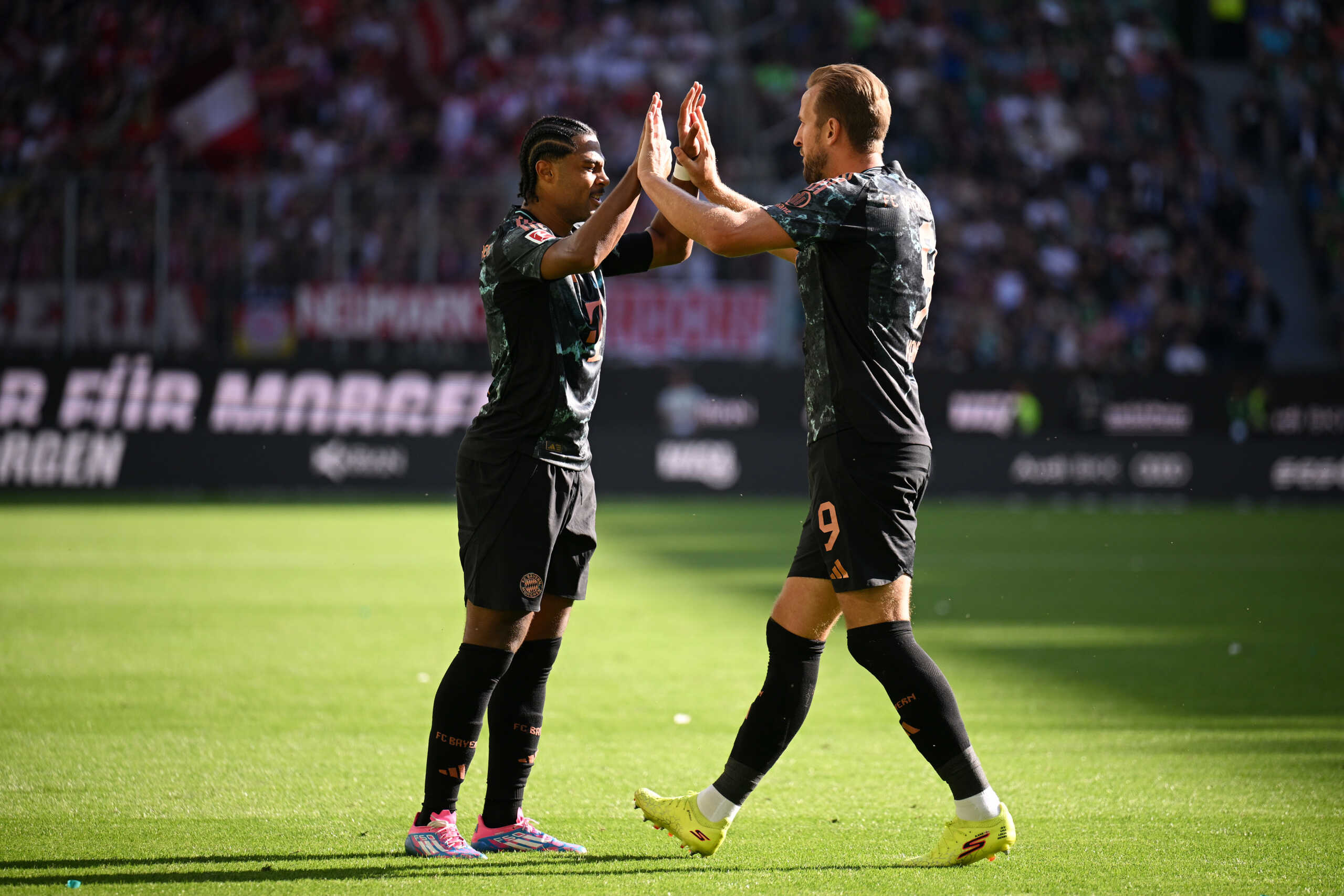 VfL Wolfsburg v FC Bayern München – Bundesliga بايرن ميونيخ يقلب الطاولة على فولفسبورغ بفوز مثير