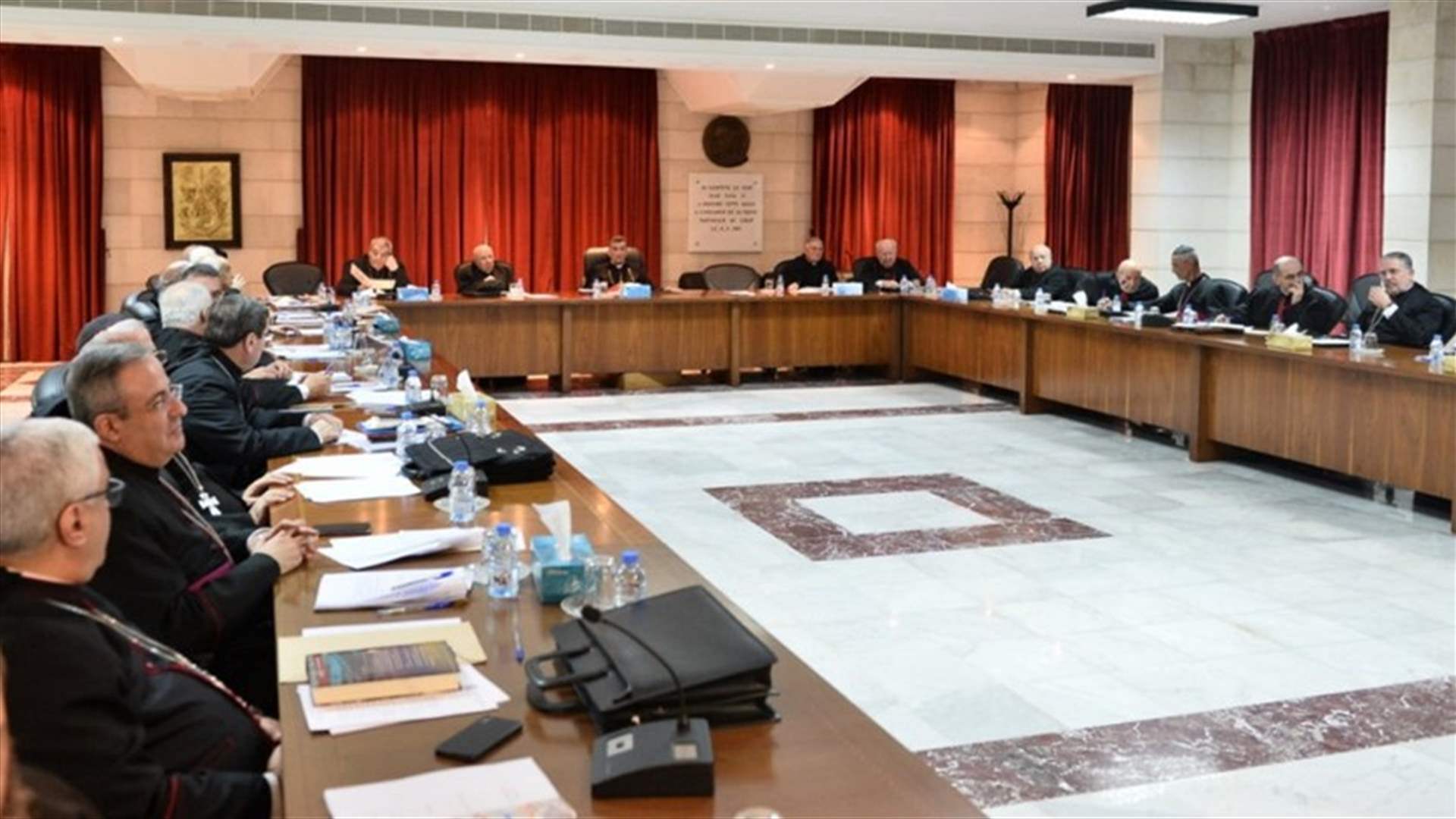 المطارنة المطارنة الموارنة: نطلب من بري الدعوة إلى عقد جلسةٍ نيابيّة بدوراتٍ متتالية حتى إنتخاب الرئيس