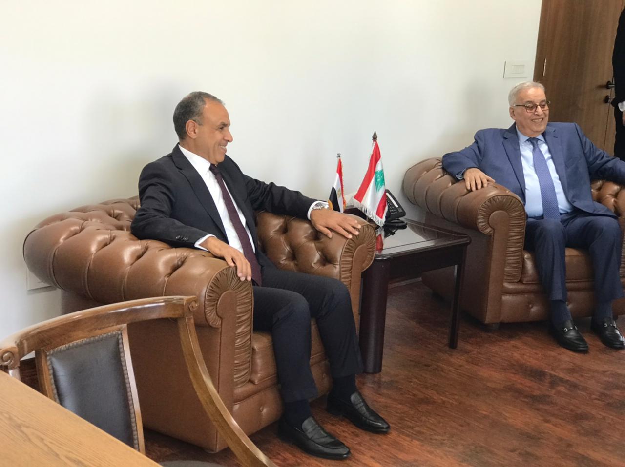 بو حبيب بو حبيب استقبل نظيره المصري: نحتاج الى وقوف أشقائنا العرب الى جانبنا