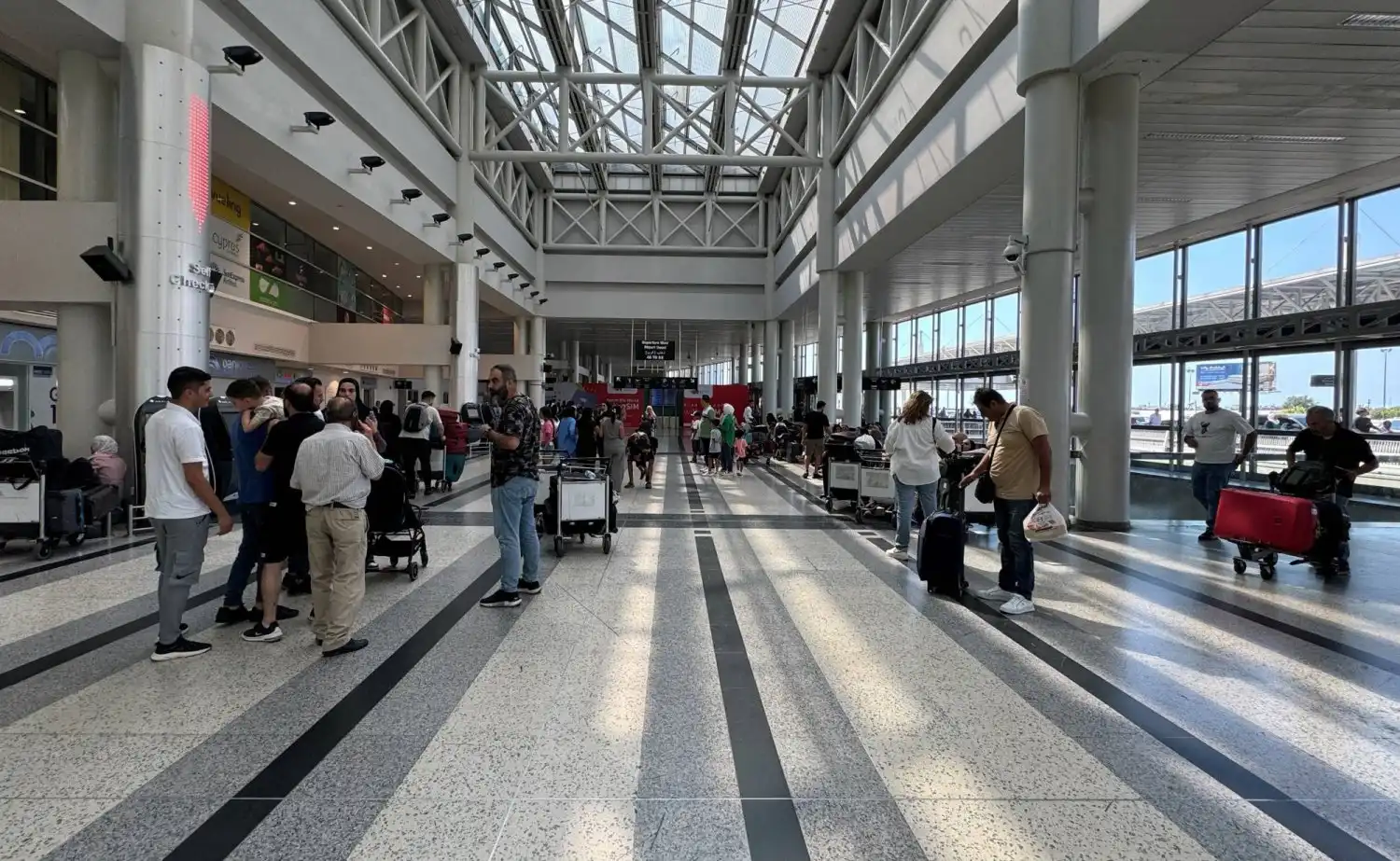 مطار بيروت3