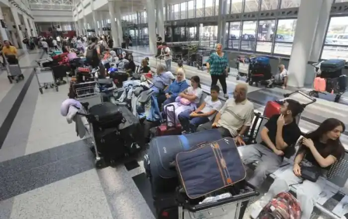 مطار مغادرة بيروت