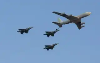 مقاتلة حربية