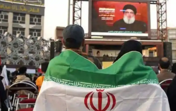 نصرالله ايران علم