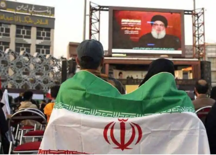 نصرالله ايران علم