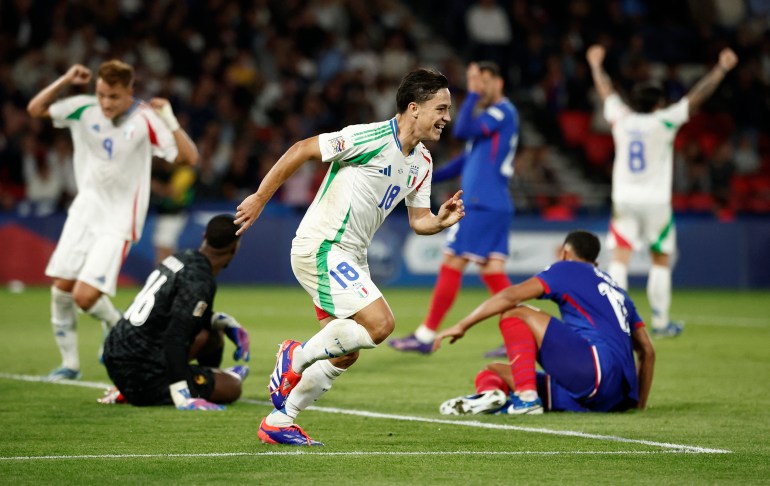 2024-09-06T202411Z_495991574_UP1EK961KOASR_RTRMADP_3_SOCCER-UEFANATIONS-FRA-ITA-REPORT-1725655117 فرنسا تبدأ بقوة ولكن إيطاليا تقلب الطاولة بثلاثية