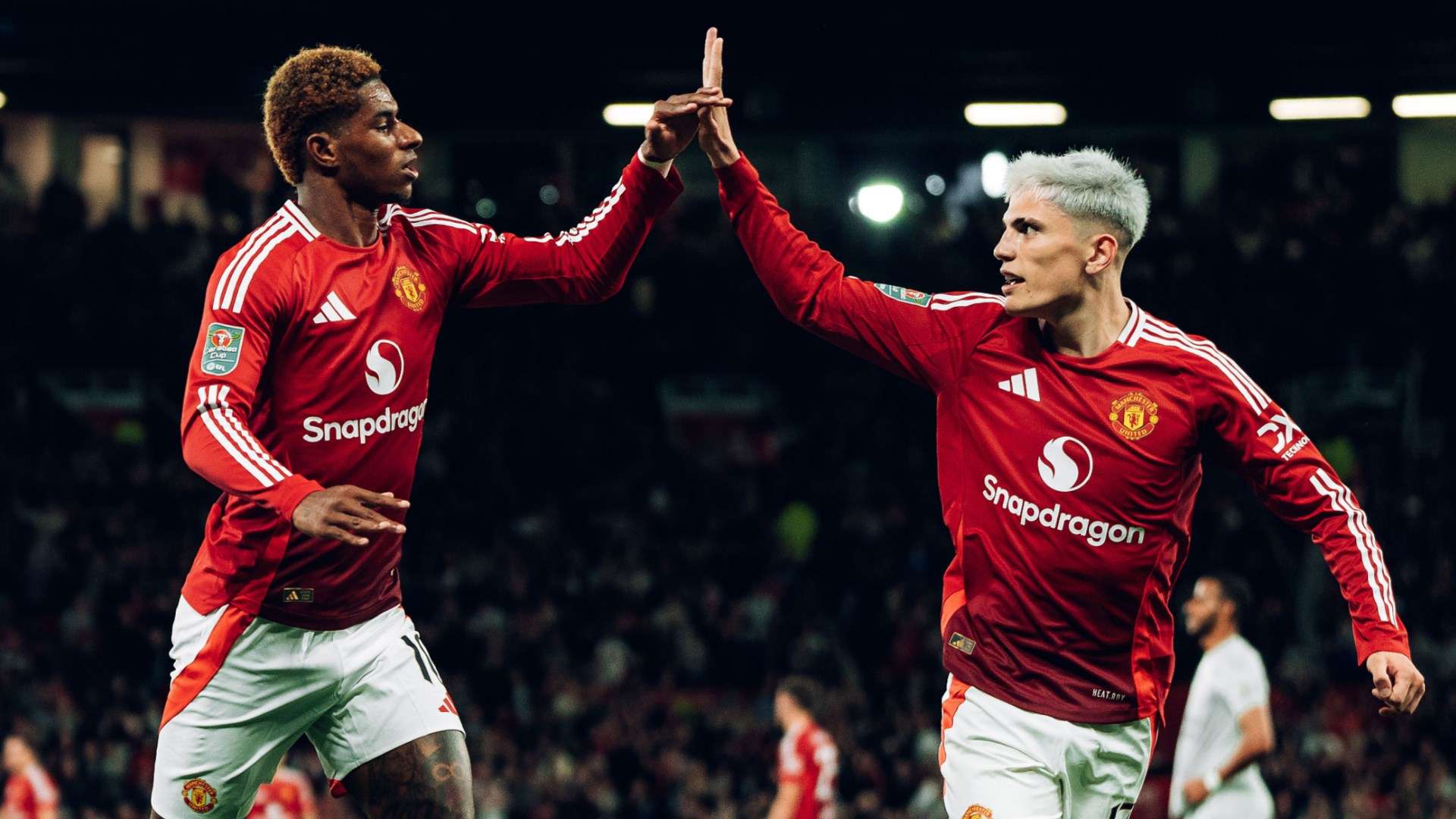 Marcus Rashford Alejandro Garnacho Manchester United 2024-25.jpg مانشستر يونايتد يكتسح بارنسلي بسباعية نظيفة في كأس الرابطة الإنجليزية