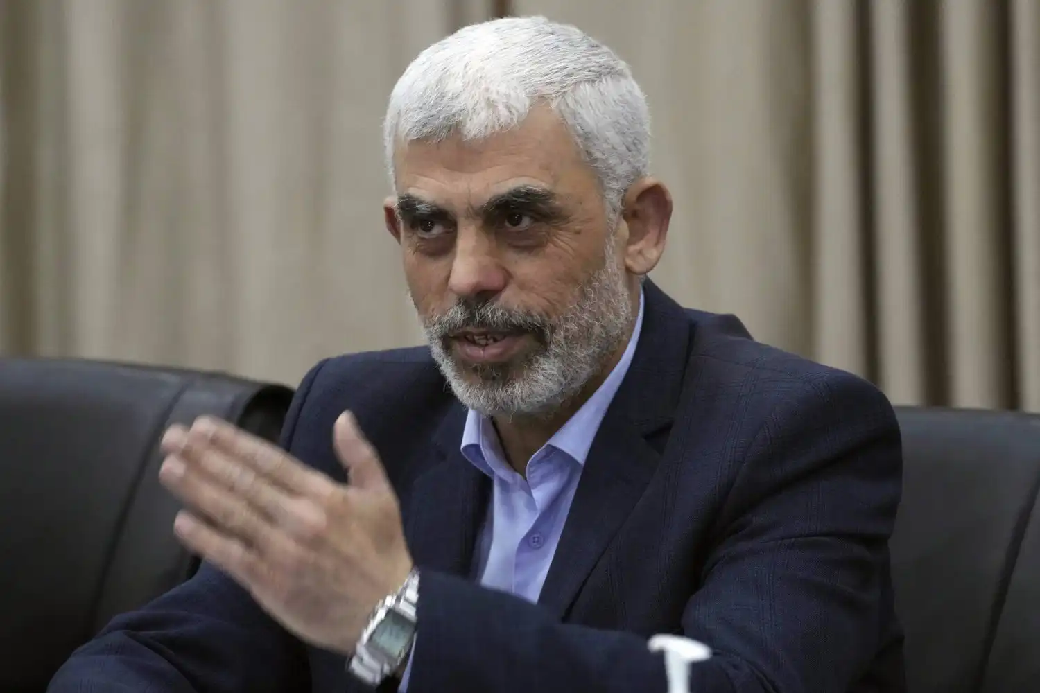 السنوار 44 السنوار 44