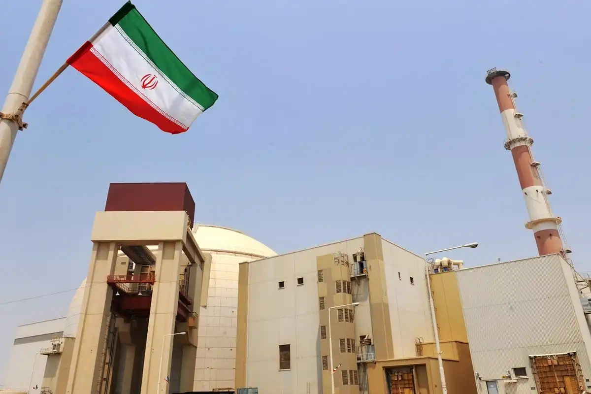 ايران علم مبنى