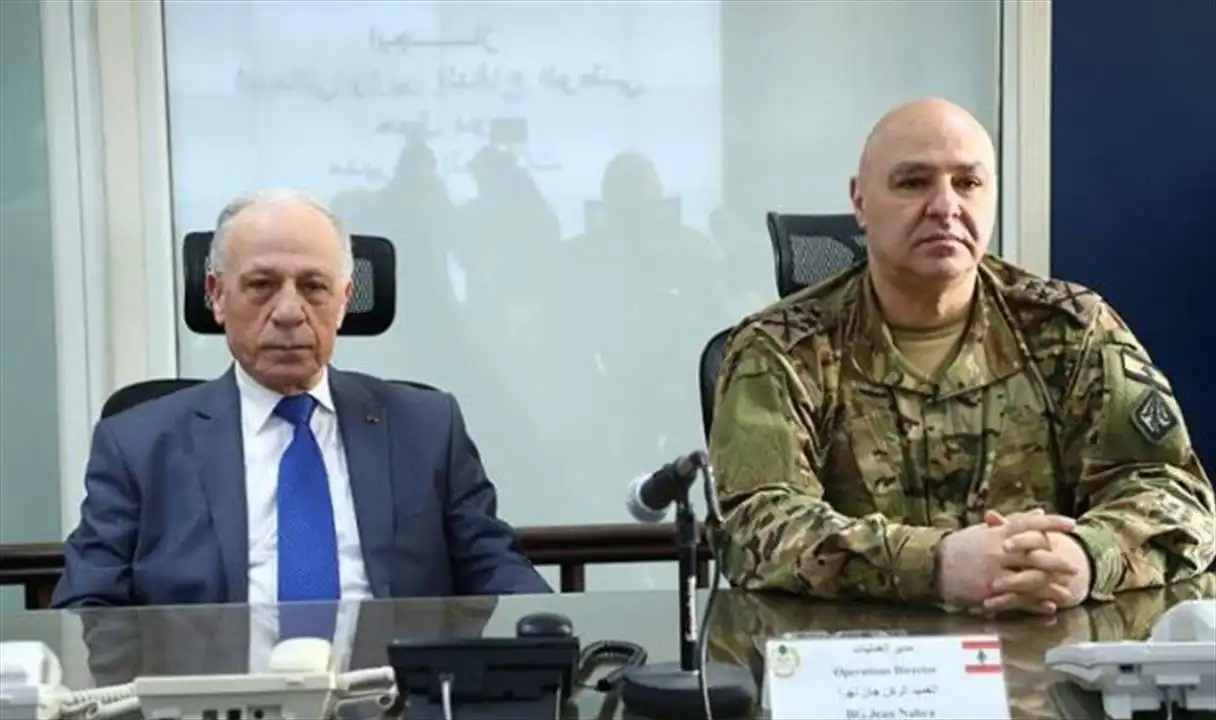 قائد الجيش وزير الدفاع33 قائد الجيش وزير الدفاع33