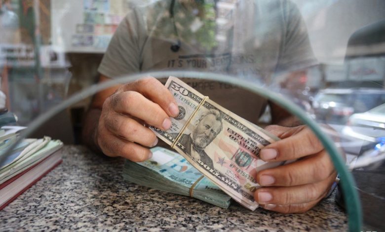 ليرة ما مدى التحكّم بسعر الصرف؟