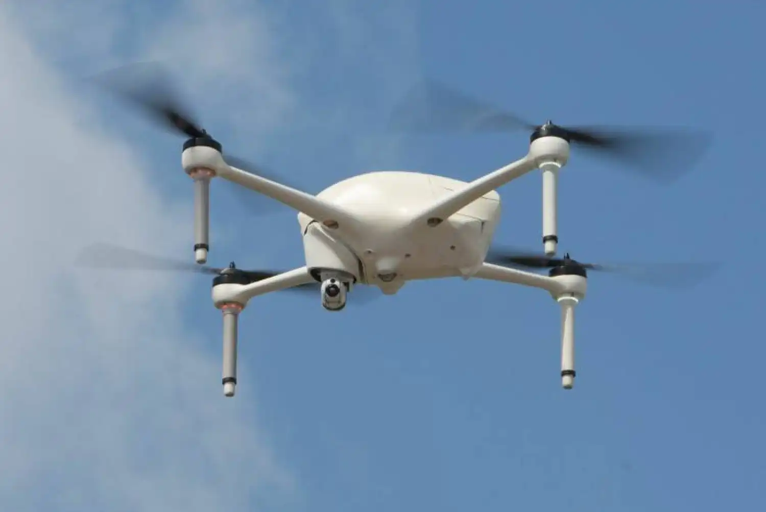 درون تلقي قنبلة صوتية على مواطنين في عيترون