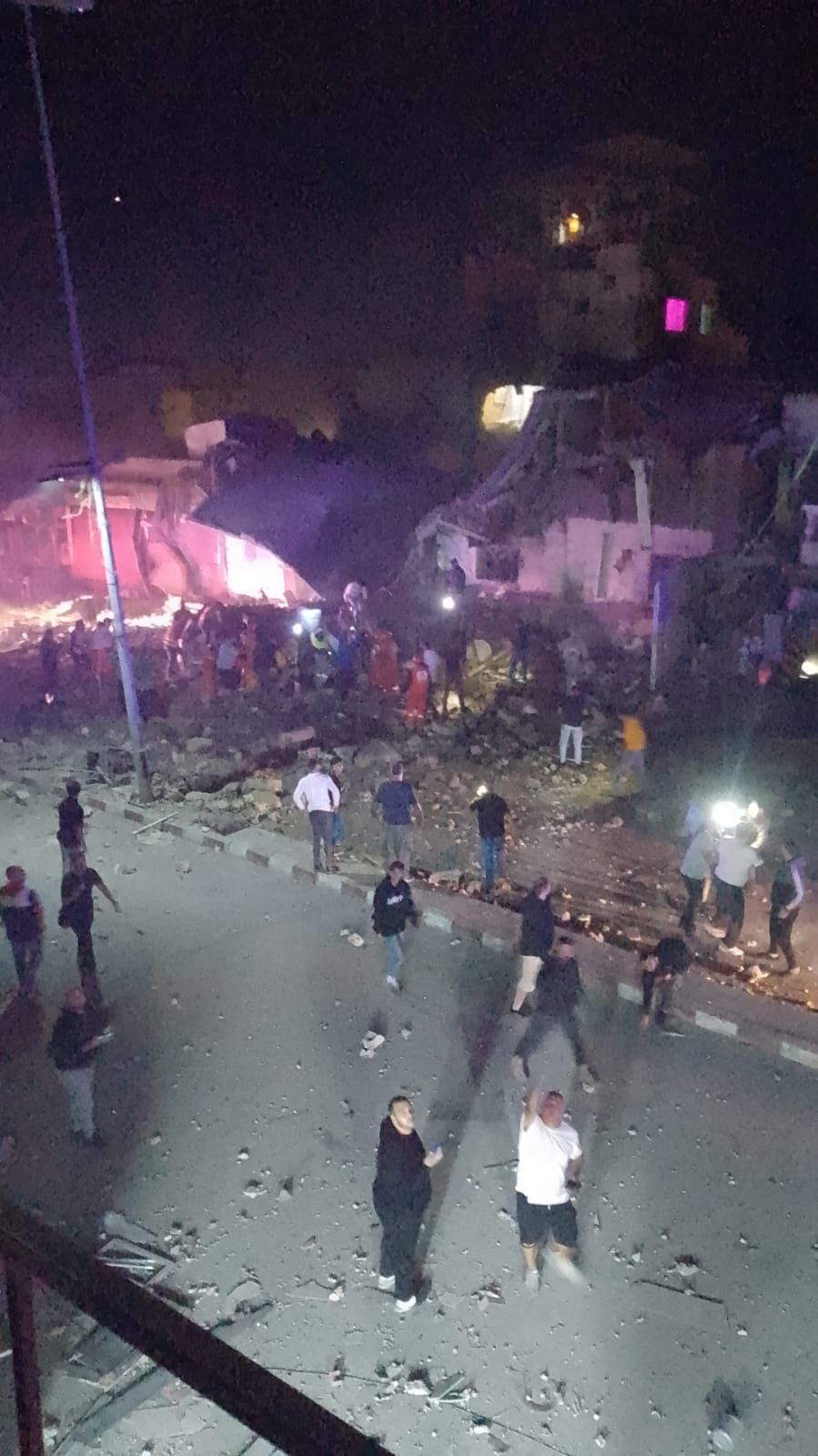 بالفيديو – الغارات على حارة صيدا استهدفت 3 مباني مقابل مجمع سيد الشهداء
