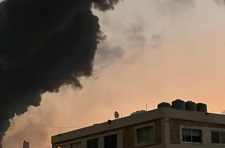 غيمة سوداء فوق بيروت غيمة سوداء فوق بيروت