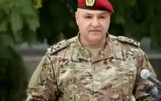 قائد الجيش82