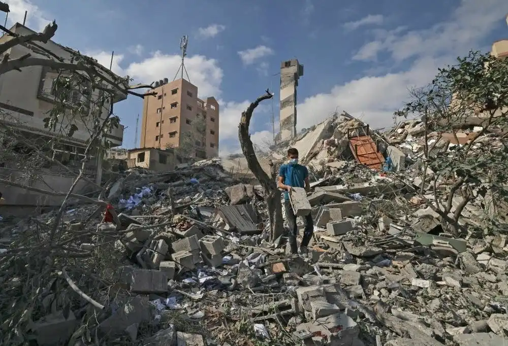 131d77-20210518-gaza-1000