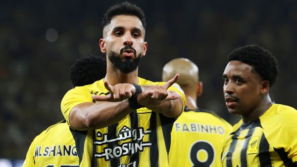 الاتحاد يحقق انتصارًا صعبًا على الأهلي بهدف وحيد