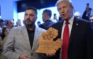 ترامب مطعم عباس