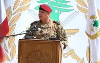 قائد الجيش 32
