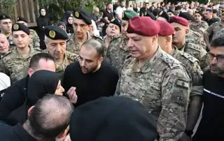 قائد الجيش تعاز