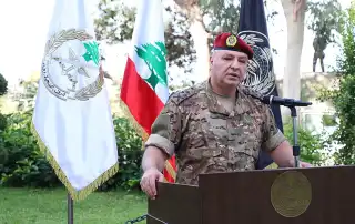 قائد الجيش300