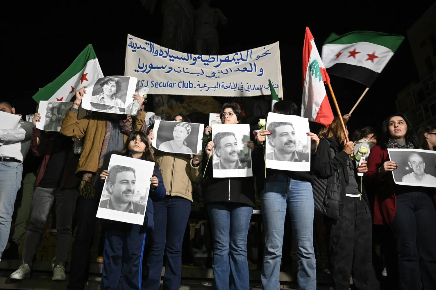 891653.jpeg مصادر: ميقاتي أعطى تعليمات للمؤسسات اللبنانية للتعاون مع «هيئة تحرير الشام»