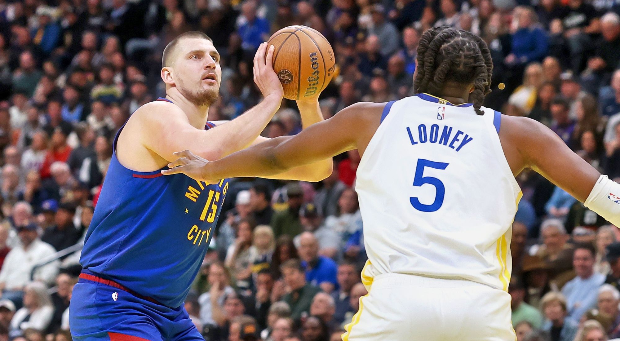 Nikola-Jokic-Kevon-Looney- نتائج مواجهات الـ NBA لهذا اليوم