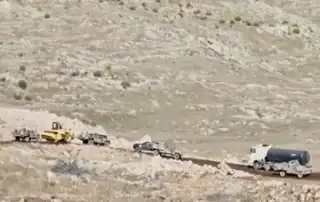 جرافة إسرائيلية تعمل في جبل الشيخ