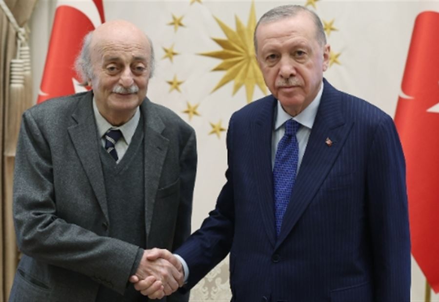 جنبلاط وأردوغان جنبلاط في أنقرة، ويلتقي اردوغان