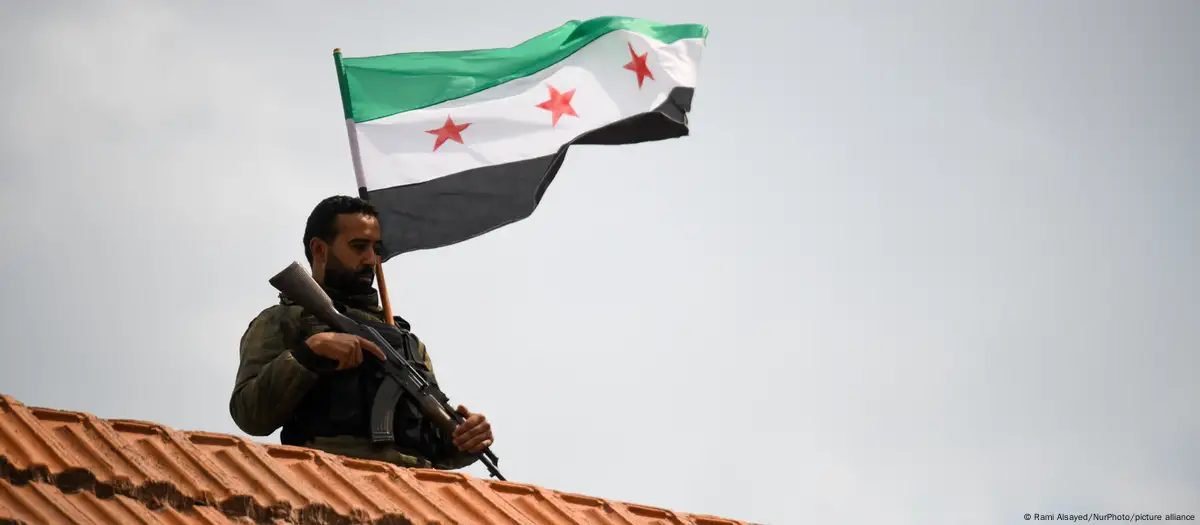 سوريا 111 حلّ جميع الفصائل السورية ودمجها تحت مظلّة وزارة الدفاع