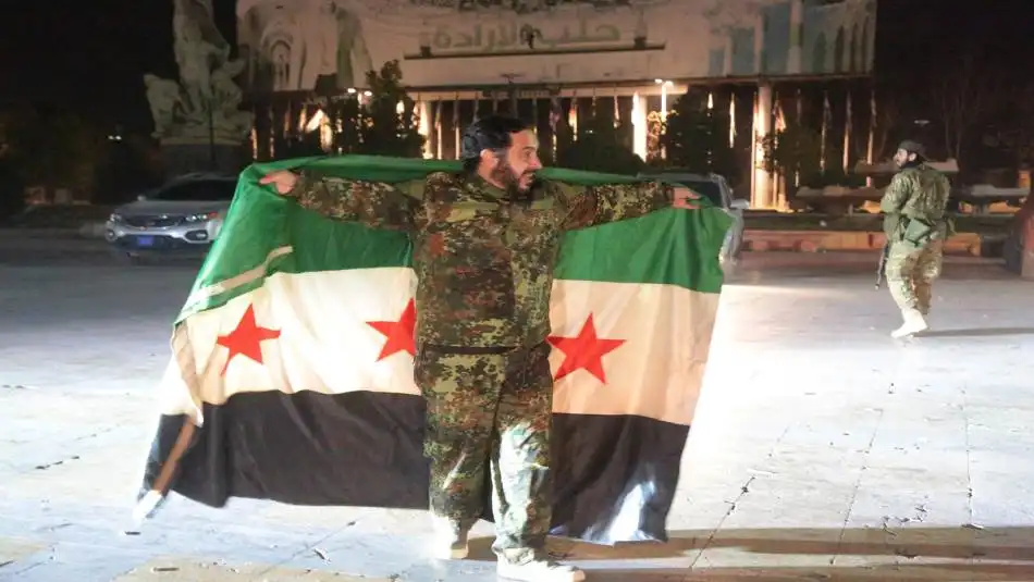 سوريا علم الثورة
