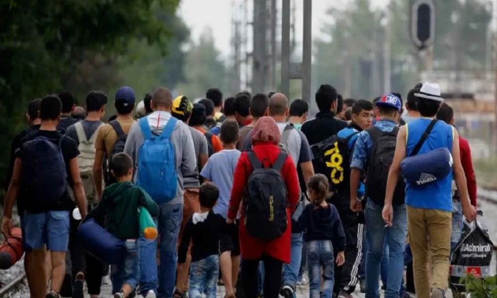 لاجئين سوريين النمسا تعرض على اللاجئين السوريين 1000 يورو للعودة الى وطنهم
